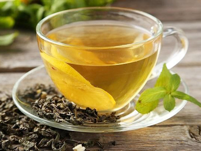 Người có chỉ số axit uric cao có nên uống trà xanh hoặc cafe không?