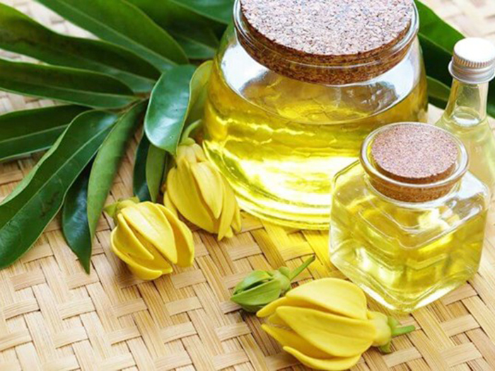 Bật mí những loại tinh dầu kích thích ham muốn và cách sử dụng đúng